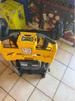 DeWalt 20V MAX Cordless Lawn Mower