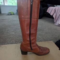 Tan Leather Boots In Good Condition 