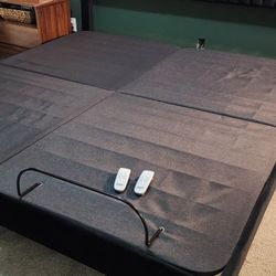 DreamCloud Split King Adjustable Bed Frame Base – Gently Used – $600 OBO