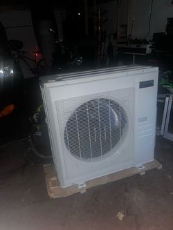 Durastar DRA5H36M2A Sirius Heat outdoor mini-split heat-pump unit.