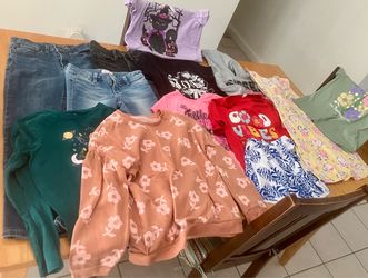 12 Piece Lot of Girls Clothes