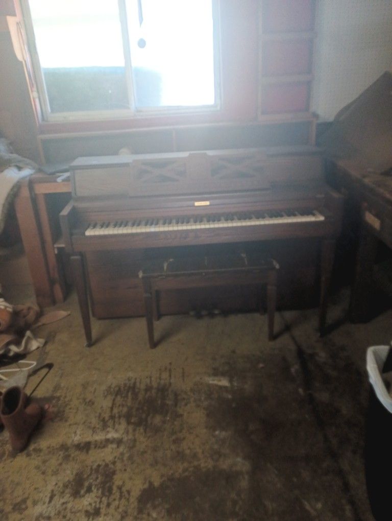 Kincaid Piano 