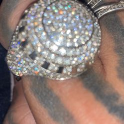 LAB GROWN DIAMONDS NOTT *moissanite 10k White Gold GREAT TRADES ONLY OR GOOD 1st And A Lil Cash Might Work Have Chains On Here Too Located In CLT