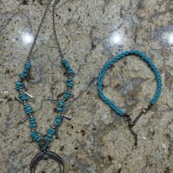 blue stone necklace and bracelet 