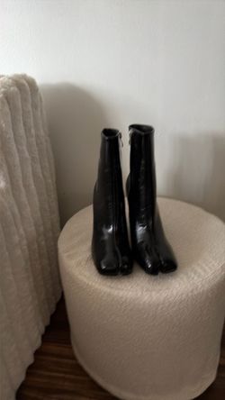 Boots size 9 $15