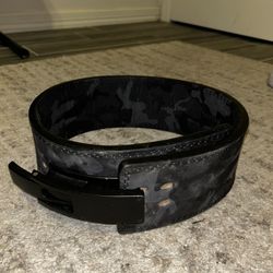 GYMREAPERS 10MM LEVER BELT SIZE M- MIDNIGHT CAMO