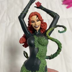 Poison Ivy statue - Batman Dark Knight - Hiedra Venenosa -Batman Caballero noche