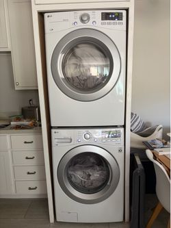 LG WM3270CW Front Load Washer and LG DLE3170W Electric Dryer