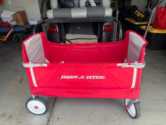 Radio Flyer Foldable Wagon