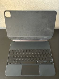 Apple iPad 13 Inch Magic Keyboard