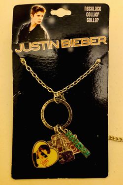 Justin Bieber “I’m a Belieber” Necklace with five Pendants. New