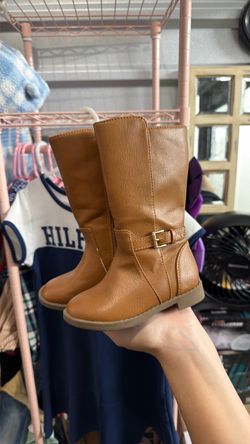 Children's place size 6 boots