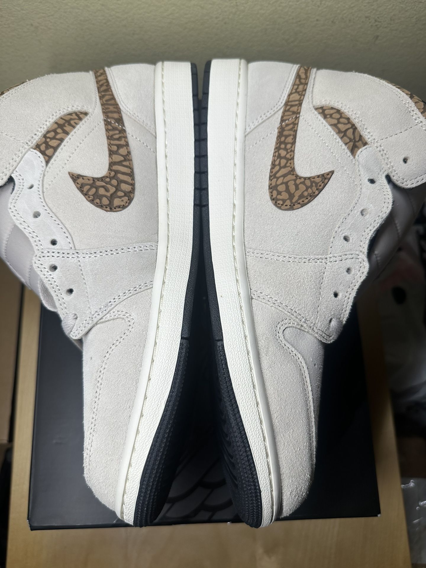 DS Air Jordan 1 Mid SE “Brown Elephant” Men