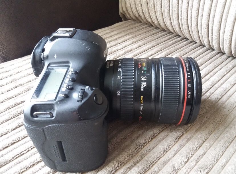 Canon EOS 5d Mark III DSLR camera with fitted EF 24 105 1:4 zoom lens
