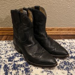 Frye Boots Womens Size 6