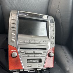 Lexus Navigation/back-up camera/stereo