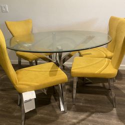 New Dining Table Set ! Tag Still On ! Moving Sale
