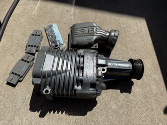 Eaton M90 Supercharger