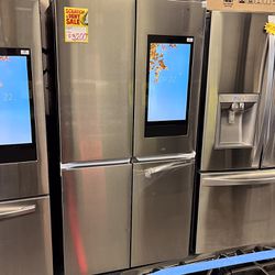 New Scratch&Dent Samsung Family Hub 4 Door Freezer FridgeWith 1 Year Warranty Delivery availeble 
