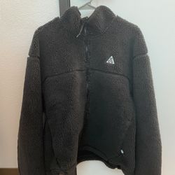 NEW Nike ACG Jacket Size M For Men