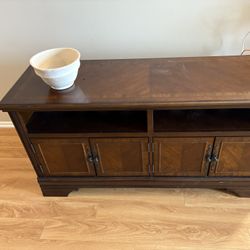 Media Console/TV Stand/Cabinet Storage 