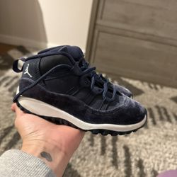 TODDLER SHOES