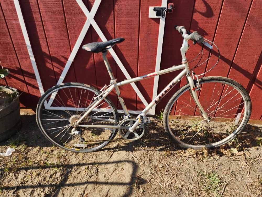 Trek 700 Bike