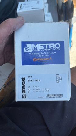 Metro fluid connectors