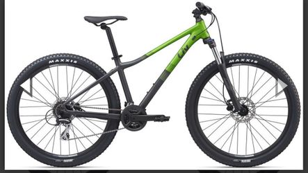 Adult Green and Red Mountain Bikes 29’’ and 27.5’’