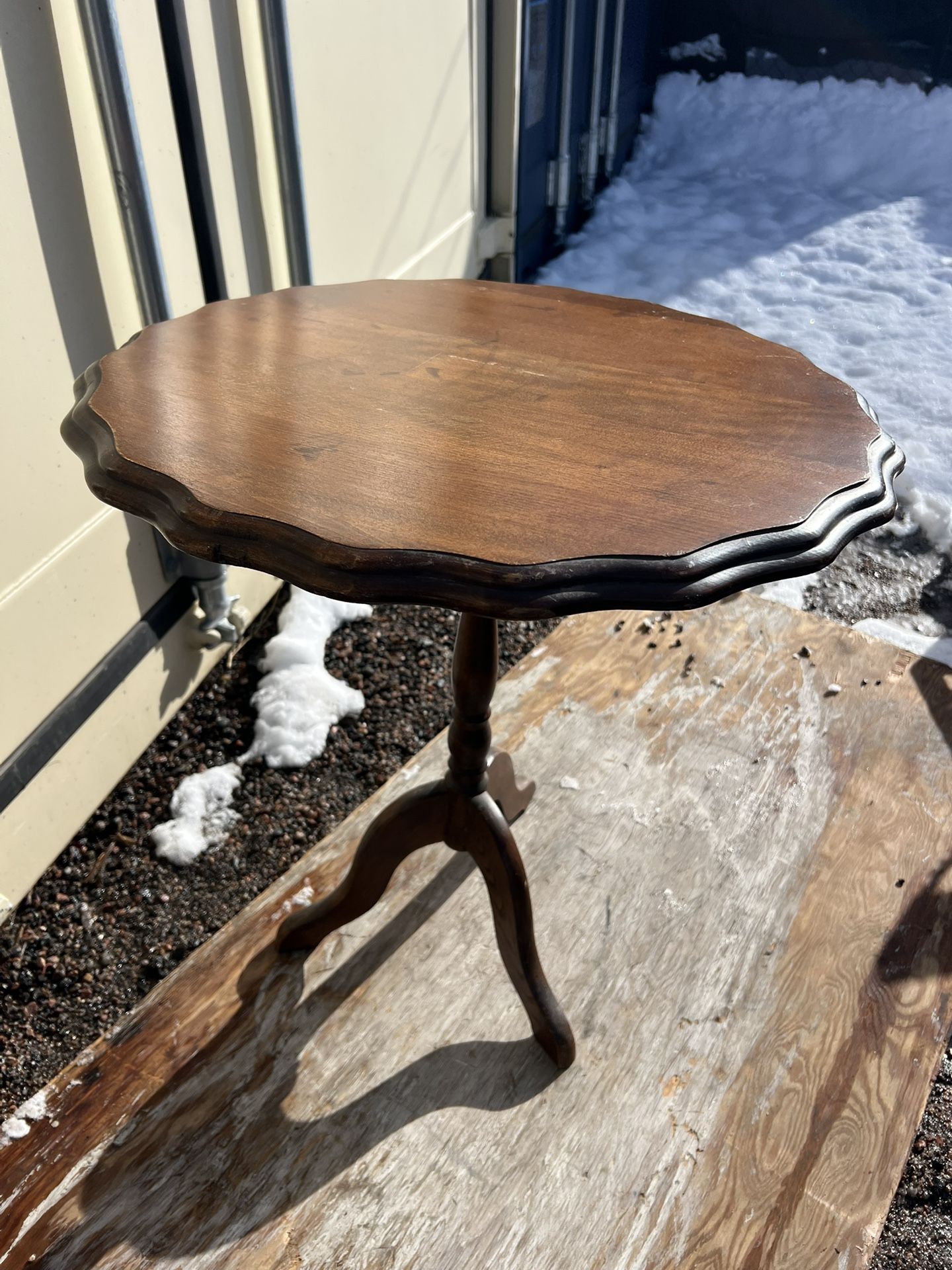 Vintage Wooden tilt top table End Table with Folding Top