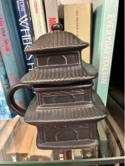 Black tea pot