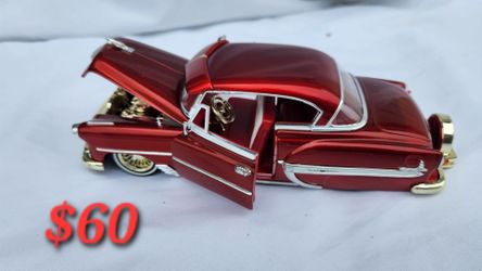 CLASSIC 1/24 SCALE DIECAST METAL