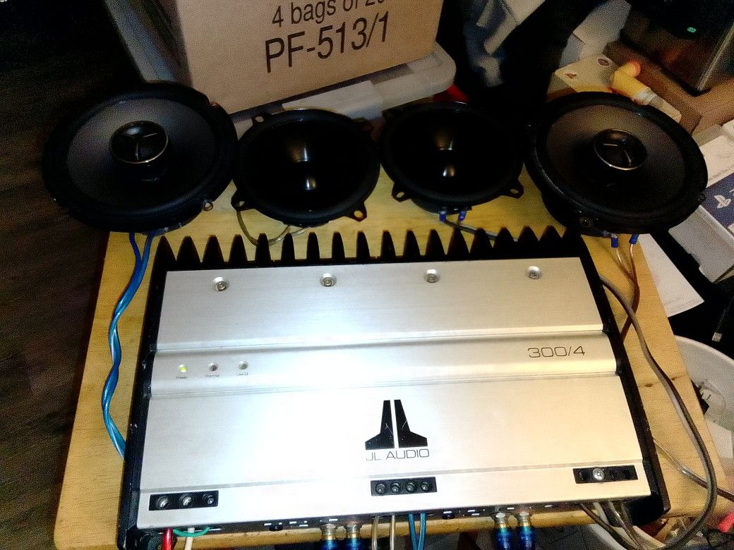 JL Audio 300/4 Four -Channel Full-Range Amplifier And Bridged 