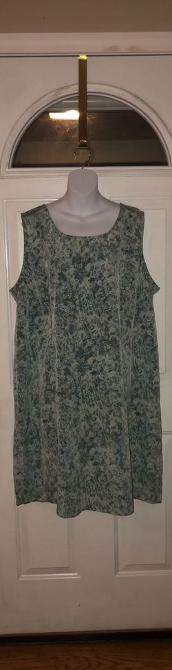 Size 2x semi silky floral print dress