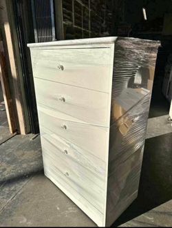 White Five Drawers Dresser 