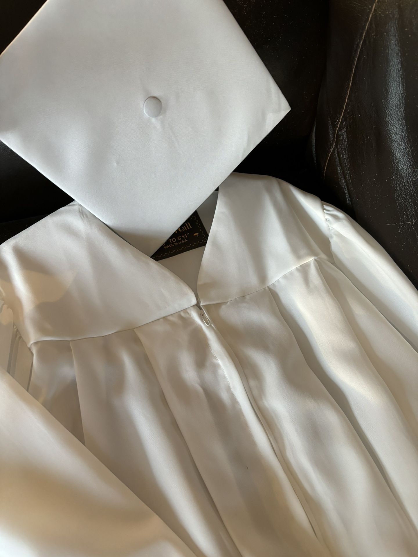 Graduation Gown & Cap, 5’9” - 5’11”