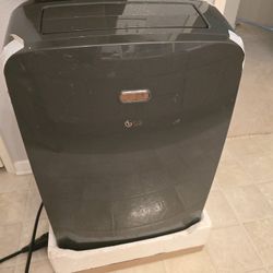 LG Portable Air Conditioner 