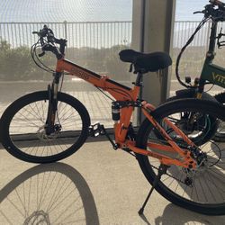 Premium Folding Mountain Bike – Like New, Built for Performance