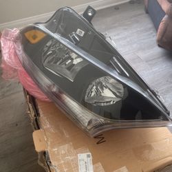 MERCEDES BENZ - METRIS HEADLIGHT HOUSING 