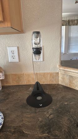 Wine Aerator with Stand