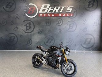 2022 Triumph Speed Triple 1200 RS