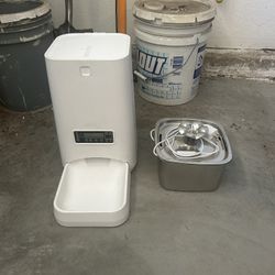 Cat Dog Pet Feeder & Water Fountain