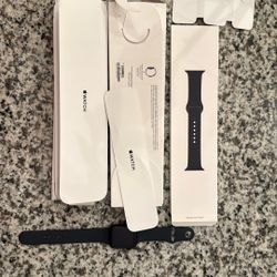 Apple Watch SE 44MM Black Sport Band
