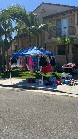 Hot Yard Sale Going On Now