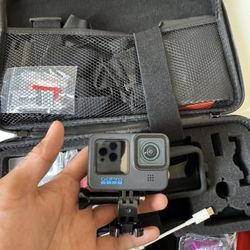 Gopro Hero 11 With Accessories 