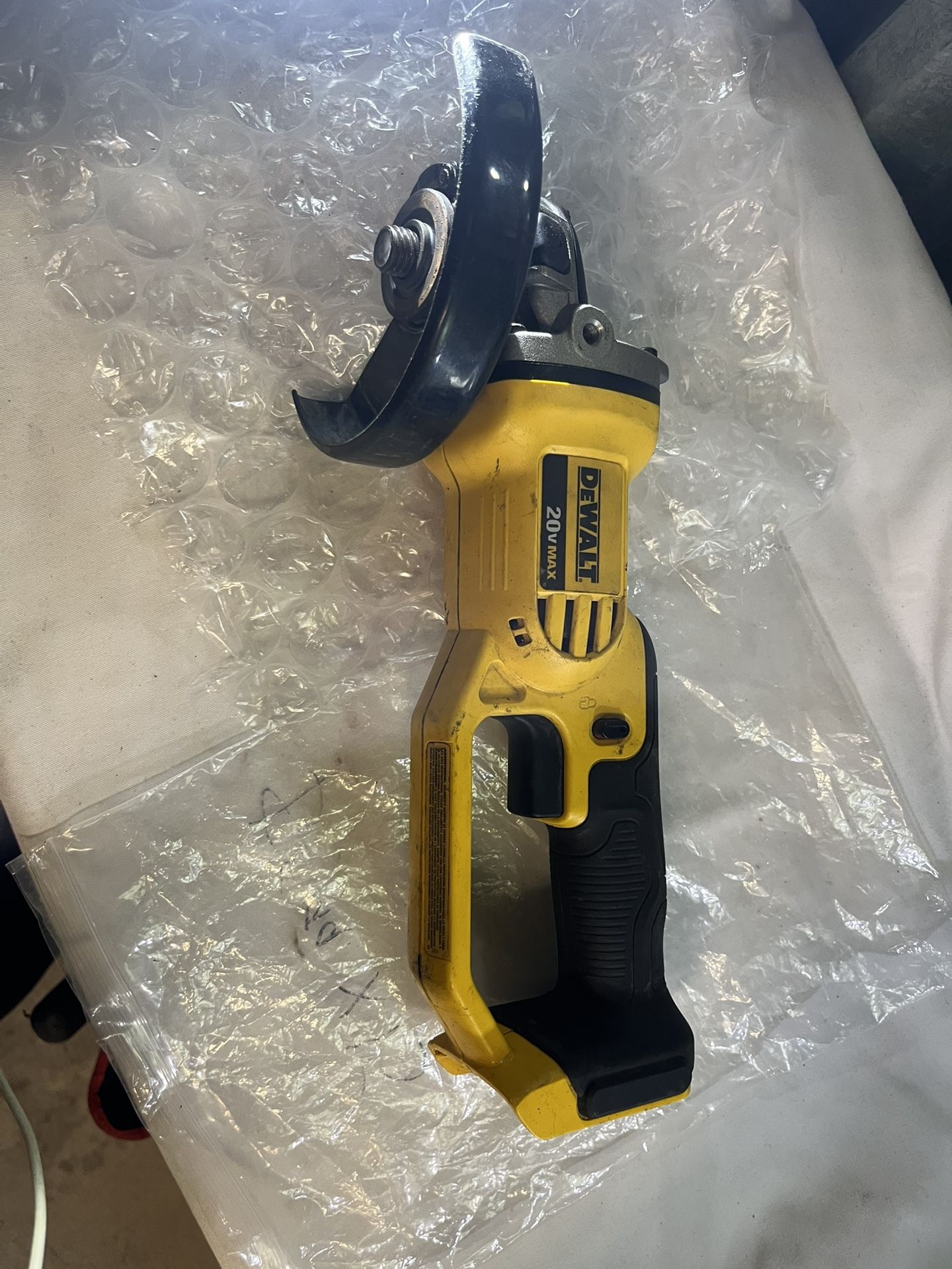DEWALT DCG412B 20V MAX Lithium Ion 4-1/2" Grinder (Tool Only) - Yellow