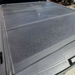 Chevy Silverado / GMC Sierra Tonneau Cover Bed Cover