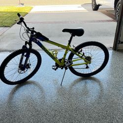 Mongoose Scepter Mountain Bike - 24”
