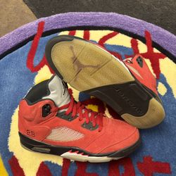 Air Jordan 5 Reading Bull 2021 