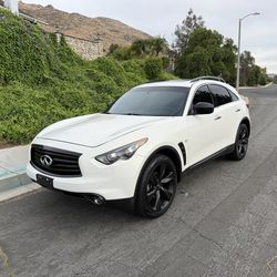 2015 Infiniti Q70